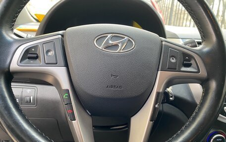 Hyundai Solaris II рестайлинг, 2015 год, 1 200 000 рублей, 13 фотография