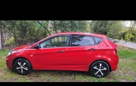 Hyundai Solaris II рестайлинг, 2012 год, 650 000 рублей, 1 фотография