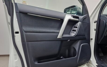 Toyota Land Cruiser Prado 150 рестайлинг 2, 2021 год, 6 450 000 рублей, 11 фотография