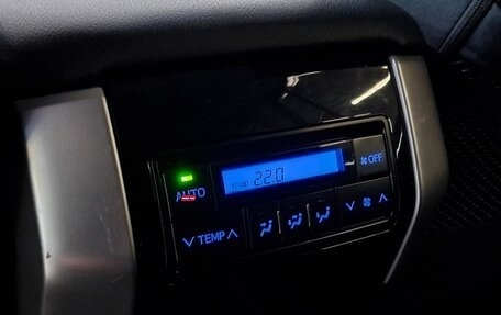 Toyota Land Cruiser Prado 150 рестайлинг 2, 2021 год, 6 450 000 рублей, 6 фотография