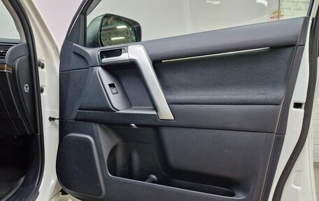 Toyota Land Cruiser Prado 150 рестайлинг 2, 2021 год, 6 450 000 рублей, 17 фотография