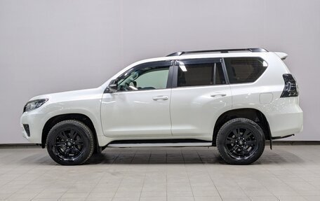 Toyota Land Cruiser Prado 150 рестайлинг 2, 2021 год, 6 450 000 рублей, 24 фотография