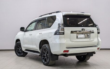Toyota Land Cruiser Prado 150 рестайлинг 2, 2021 год, 6 450 000 рублей, 25 фотография