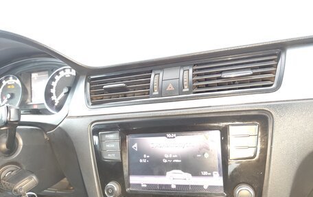 Skoda Rapid I, 2018 год, 1 200 000 рублей, 19 фотография