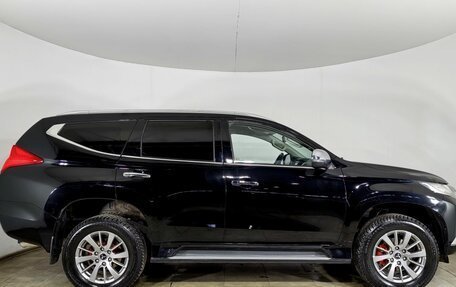 Mitsubishi Pajero Sport III рестайлинг, 2018 год, 3 090 000 рублей, 4 фотография