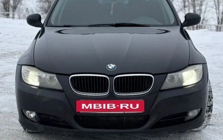 BMW 3 серия, 2010 год, 950 000 рублей, 2 фотография