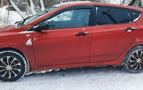 Hyundai Solaris II рестайлинг, 2012 год, 650 000 рублей, 3 фотография