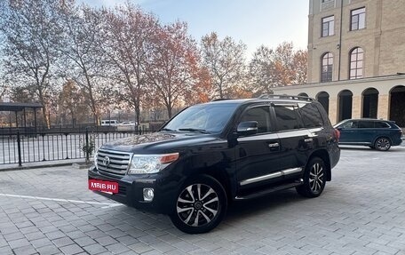Toyota Land Cruiser 200, 2013 год, 4 500 000 рублей, 2 фотография