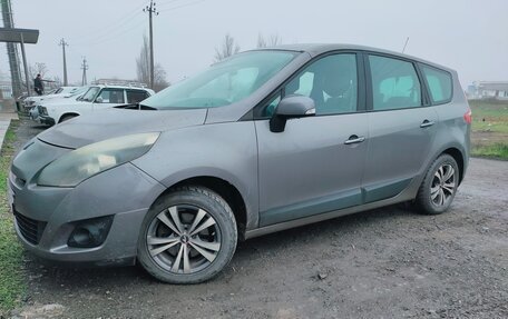 Renault Scenic III, 2010 год, 670 000 рублей, 2 фотография