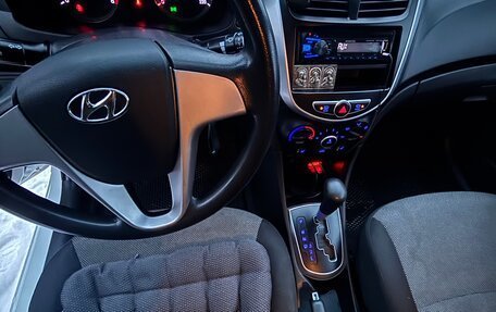 Hyundai Solaris II рестайлинг, 2014 год, 980 000 рублей, 6 фотография