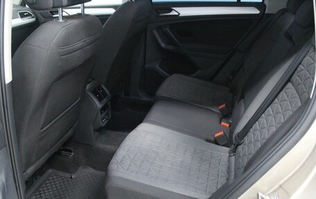 Volkswagen Tiguan II, 2021 год, 2 060 000 рублей, 11 фотография