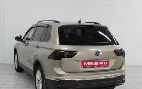 Volkswagen Tiguan II, 2021 год, 2 060 000 рублей, 7 фотография