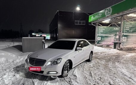 Mercedes-Benz E-Класс, 2011 год, 1 100 000 рублей, 1 фотография