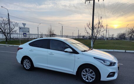 Hyundai Solaris II рестайлинг, 2017 год, 1 300 000 рублей, 6 фотография