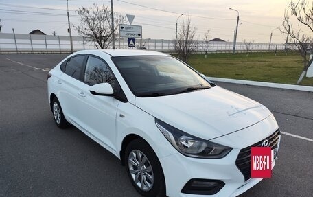 Hyundai Solaris II рестайлинг, 2017 год, 1 300 000 рублей, 3 фотография