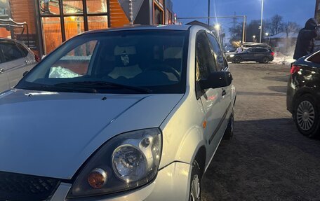 Ford Fiesta, 2006 год, 250 000 рублей, 3 фотография