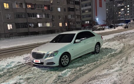 Mercedes-Benz E-Класс, 2011 год, 1 100 000 рублей, 2 фотография
