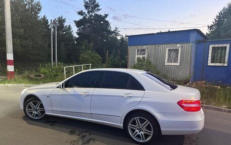 Mercedes-Benz E-Класс, 2011 год, 1 100 000 рублей, 8 фотография