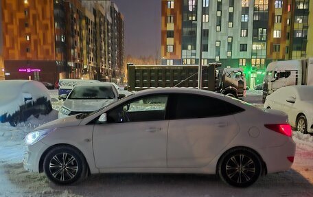 Hyundai Solaris II рестайлинг, 2016 год, 1 100 000 рублей, 3 фотография