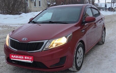 KIA Rio III рестайлинг, 2013 год, 700 000 рублей, 2 фотография