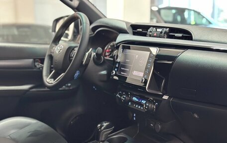 Toyota Hilux VIII, 2025 год, 7 290 000 рублей, 8 фотография