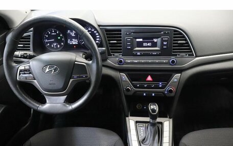 Hyundai Elantra VI рестайлинг, 2018 год, 1 399 000 рублей, 9 фотография