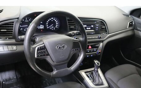 Hyundai Elantra VI рестайлинг, 2018 год, 1 399 000 рублей, 6 фотография