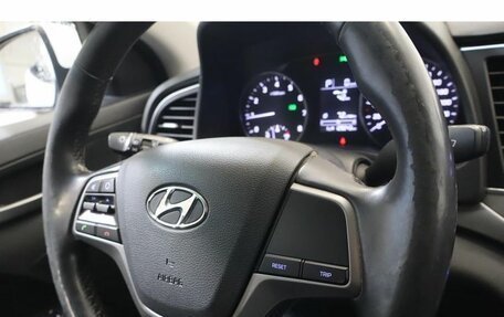 Hyundai Elantra VI рестайлинг, 2018 год, 1 399 000 рублей, 8 фотография