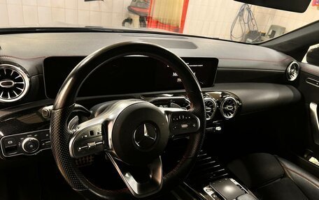 Mercedes-Benz CLA, 2019 год, 3 150 000 рублей, 16 фотография