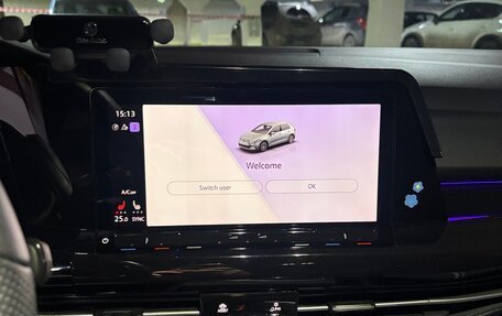 Volkswagen Golf VIII, 2022 год, 3 990 000 рублей, 9 фотография