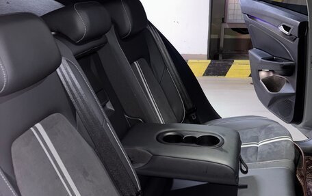 Volkswagen Golf VIII, 2022 год, 3 990 000 рублей, 14 фотография