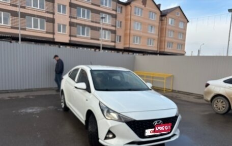 Hyundai Solaris II рестайлинг, 2020 год, 880 000 рублей, 2 фотография