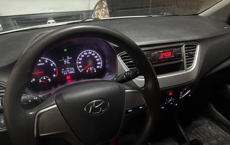 Hyundai Solaris II рестайлинг, 2020 год, 880 000 рублей, 8 фотография