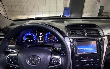 Toyota Camry, 2016 год, 1 900 000 рублей, 5 фотография