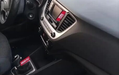 Hyundai Solaris II рестайлинг, 2017 год, 1 580 000 рублей, 1 фотография