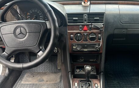 Mercedes-Benz C-Класс, 1996 год, 350 000 рублей, 8 фотография