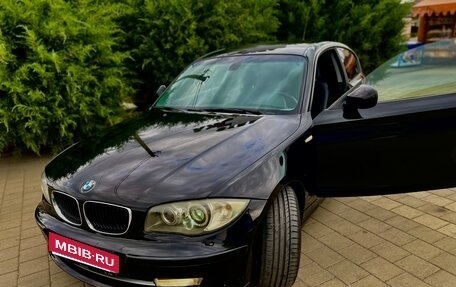 BMW 1 серия, 2010 год, 950 000 рублей, 1 фотография
