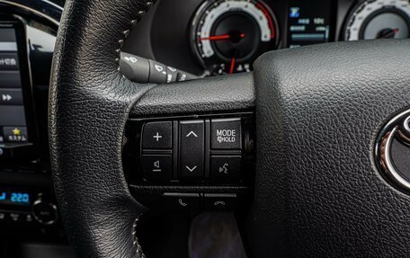 Toyota Hilux VIII, 2019 год, 4 550 000 рублей, 15 фотография