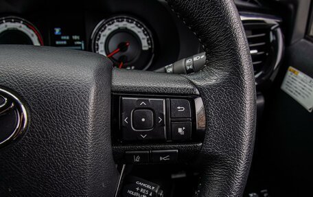 Toyota Hilux VIII, 2019 год, 4 550 000 рублей, 17 фотография