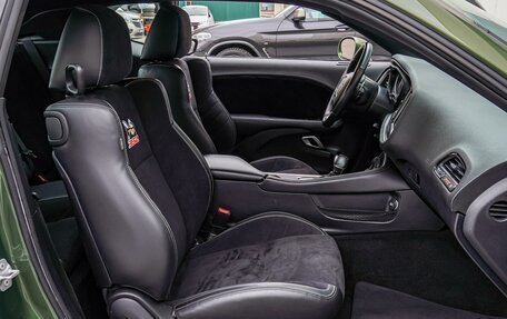 Dodge Challenger III рестайлинг 2, 2020 год, 5 990 000 рублей, 11 фотография