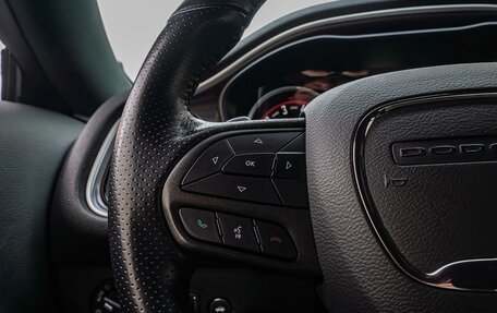 Dodge Challenger III рестайлинг 2, 2020 год, 5 990 000 рублей, 23 фотография