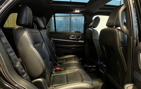 Ford Explorer VI, 2018 год, 3 390 000 рублей, 13 фотография