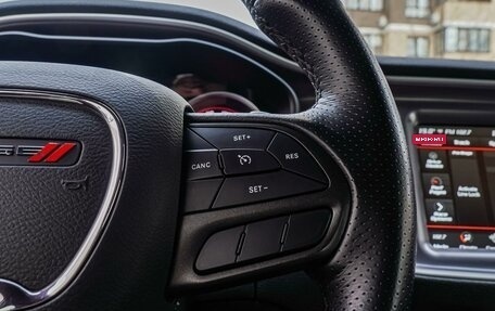 Dodge Challenger III рестайлинг 2, 2020 год, 5 990 000 рублей, 25 фотография