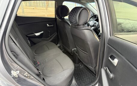 KIA Rio III рестайлинг, 2015 год, 685 000 рублей, 22 фотография