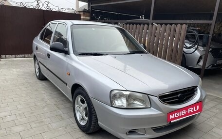 Hyundai Accent II, 2004 год, 240 000 рублей, 2 фотография
