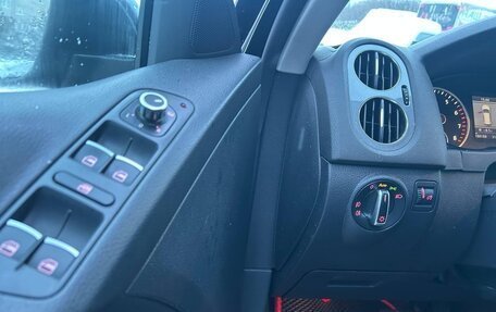 Volkswagen Tiguan I, 2012 год, 999 000 рублей, 14 фотография