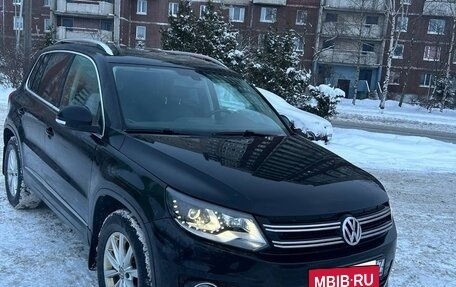 Volkswagen Tiguan I, 2012 год, 999 000 рублей, 3 фотография
