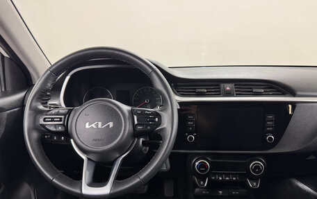 KIA Rio IV, 2022 год, 1 797 000 рублей, 10 фотография