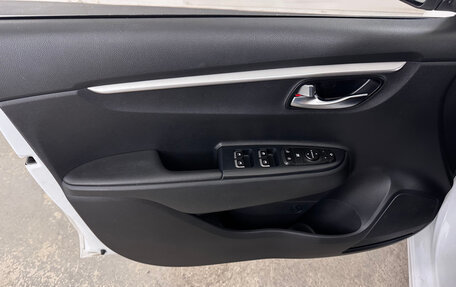 KIA Rio IV, 2022 год, 1 797 000 рублей, 22 фотография