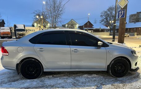 Volkswagen Polo VI (EU Market), 2011 год, 680 000 рублей, 3 фотография